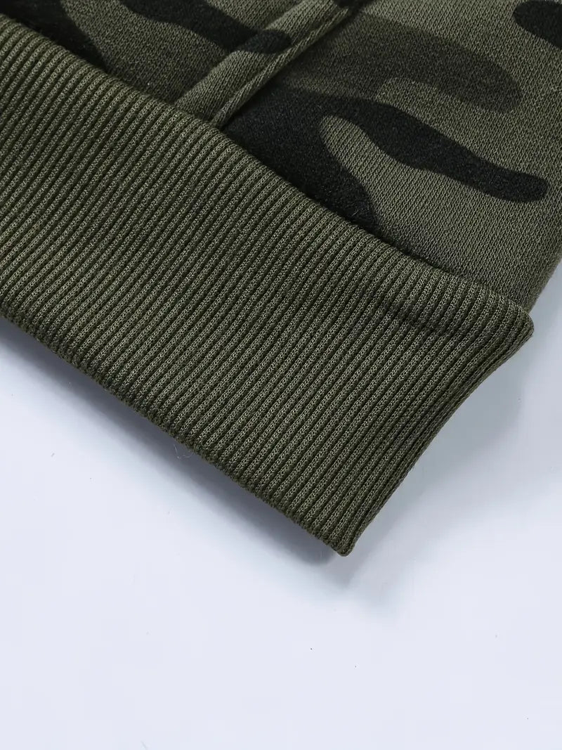 Sudadera con capucha casual en camuflado